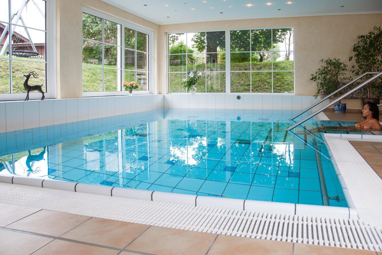 Apartment Anna: 4-sterne Familien- Und Wellnesshotel Viktoria Oberstdorf